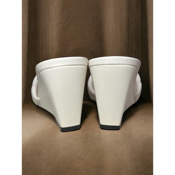 NWOT Coach CP910 Emma Quilted Wedge Sandal Size 8B - Picture 5 of 10